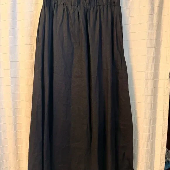 Black Lg 100% European Linen Skirt from Quince - Picture 3 of 4